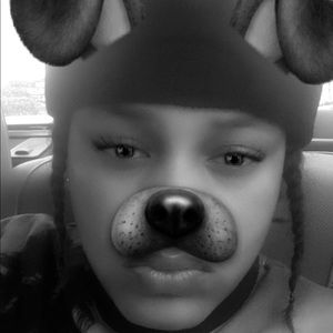 Meet your Posher, Janay